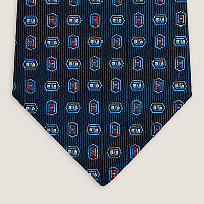 339358T 02_wornsquare_1?size= 339358T 02_wornsquare_1?size=